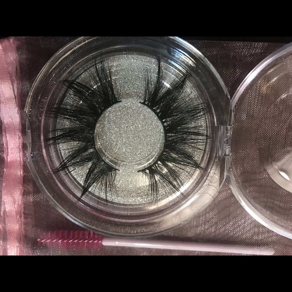 Mink lashes size 20mm & 25mm available